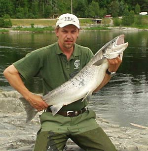 Lax 12 kg tagen på röd zon 17/6-04