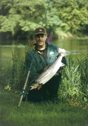 So see them out, salmon in Ätran. Photo: Rasmus Hansen