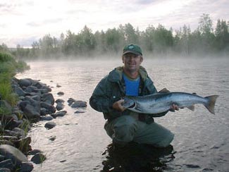 Erik Lundberg Arvidsjaur med Byskelax.