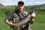 Grattis till din första lax Johan! 4.6kg 24/6 2010