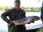 Torbjörn lundhamn med en tio kilos Lovikka lax