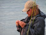Petri Liljeros hos Lovikkafishing och demonstrerar
Loop flugspön för danska fiske gäster