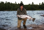 Hade två dagars rikitgt trevligt fiske i forshagaforsen den 27-28/6. Det resulterade i tre fiskar. Den tredje:
Lax på 8,8 kg