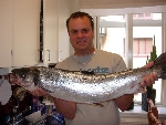 Visst går det att ta larry i TRÖLLHÄTTAN.
6.6 kg (Sölveblank) nedanför fallen vid hojums kraftstation.
M:V:H Joakim Olsson