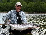 Christian Wedebrant med en vacker junilax från Gaula på prick 9 kg.