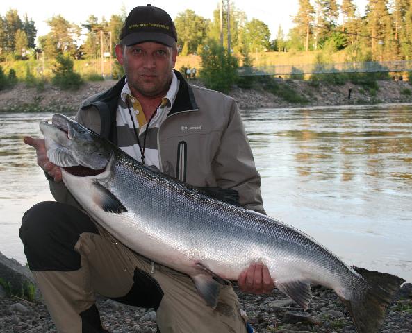 Lax 18,7 kg 113,5 cm Fler bilder och Film finns på www.storfiskaren.se