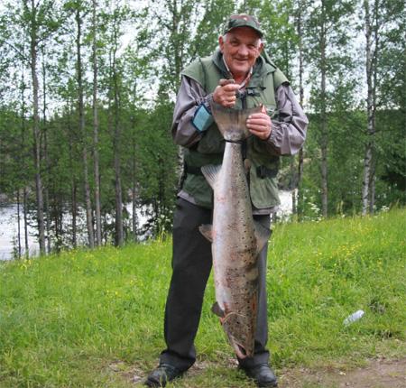 Henning med lax på 11,4 kg 109 cm