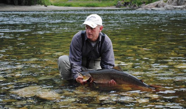 Stefan Larsson med en 6.7 kg från Granöien V29 2011.