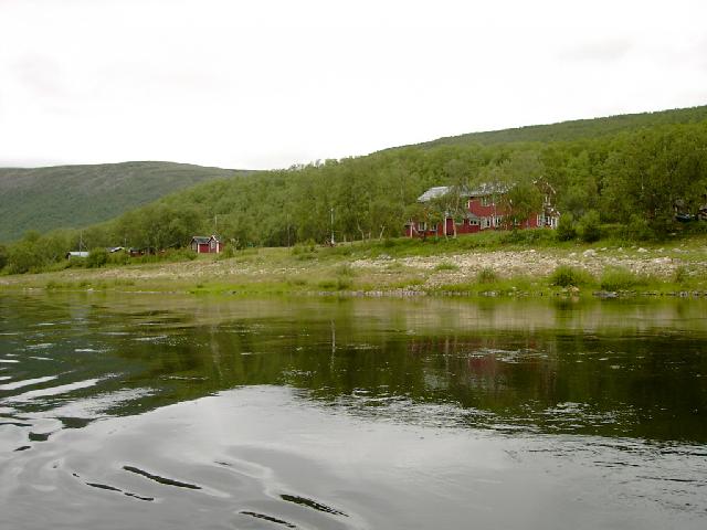 Levajok Fjellstue set fra båt Foto: H.C. Andersen