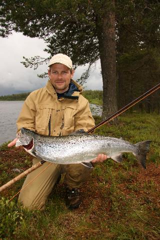 Lax på 7,4 kg 28 Juni av Lars Taawo kiruna