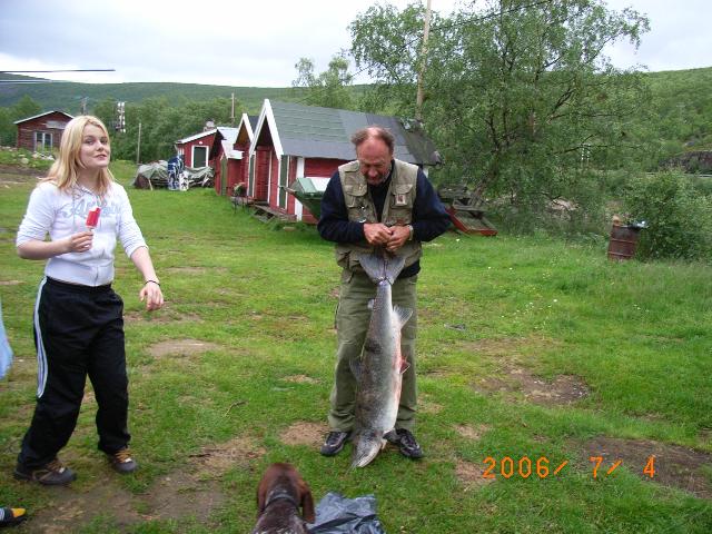 2006 Tanalaks 17,0 Kg spinnfanget övanför Levajokka. Störste laks tagen fra strand i manga manga år.