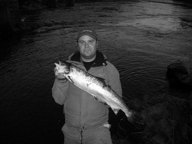 JOCKE OLSSON TROLLHÄTTANS LAXFISKE 2008